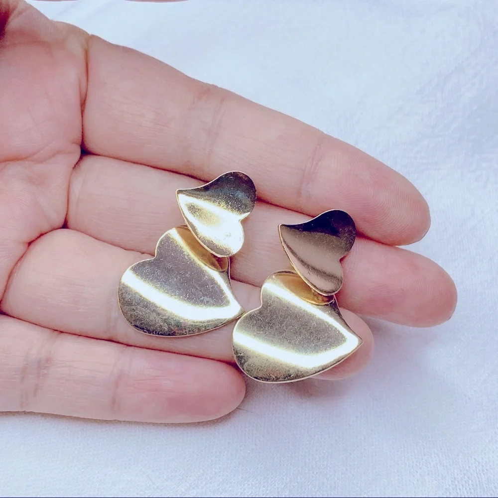 ❤️Seller’s Pick❤️ ❣️$25/3❣️ Double Heart Dangle Earrings - Picture 4 of 8